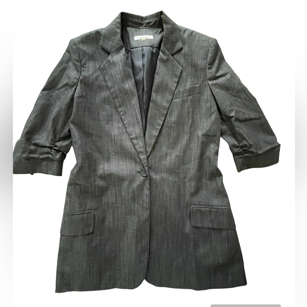 Beautiful blazer- size 4. 1 front button, detailed 3/4 length sleeves